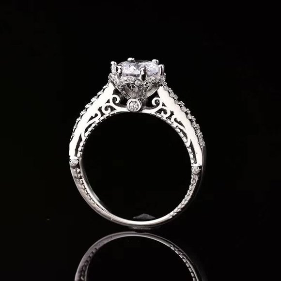 Moissanite Ring 1ct - Picture 2 of 6
